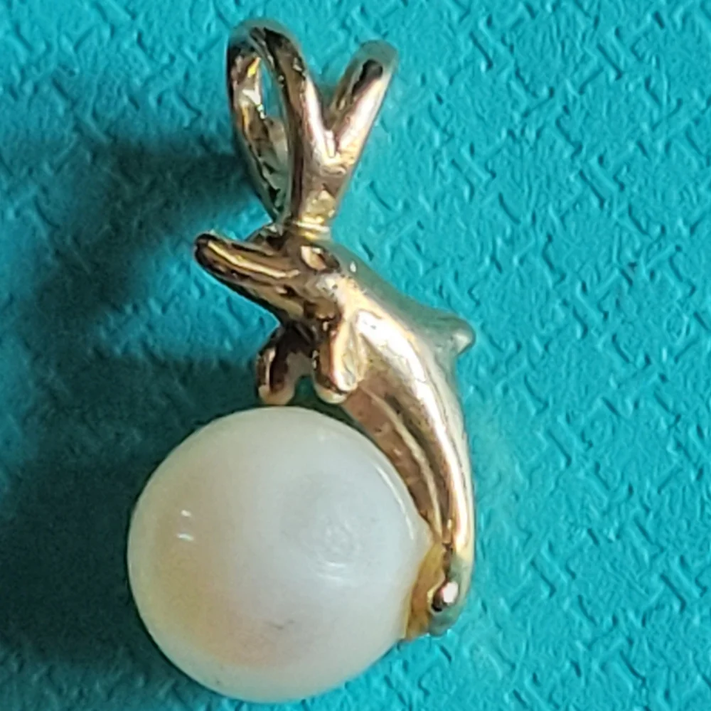 Waylon 14K Dolphin Pearl Pendant - Picture 7 of 14